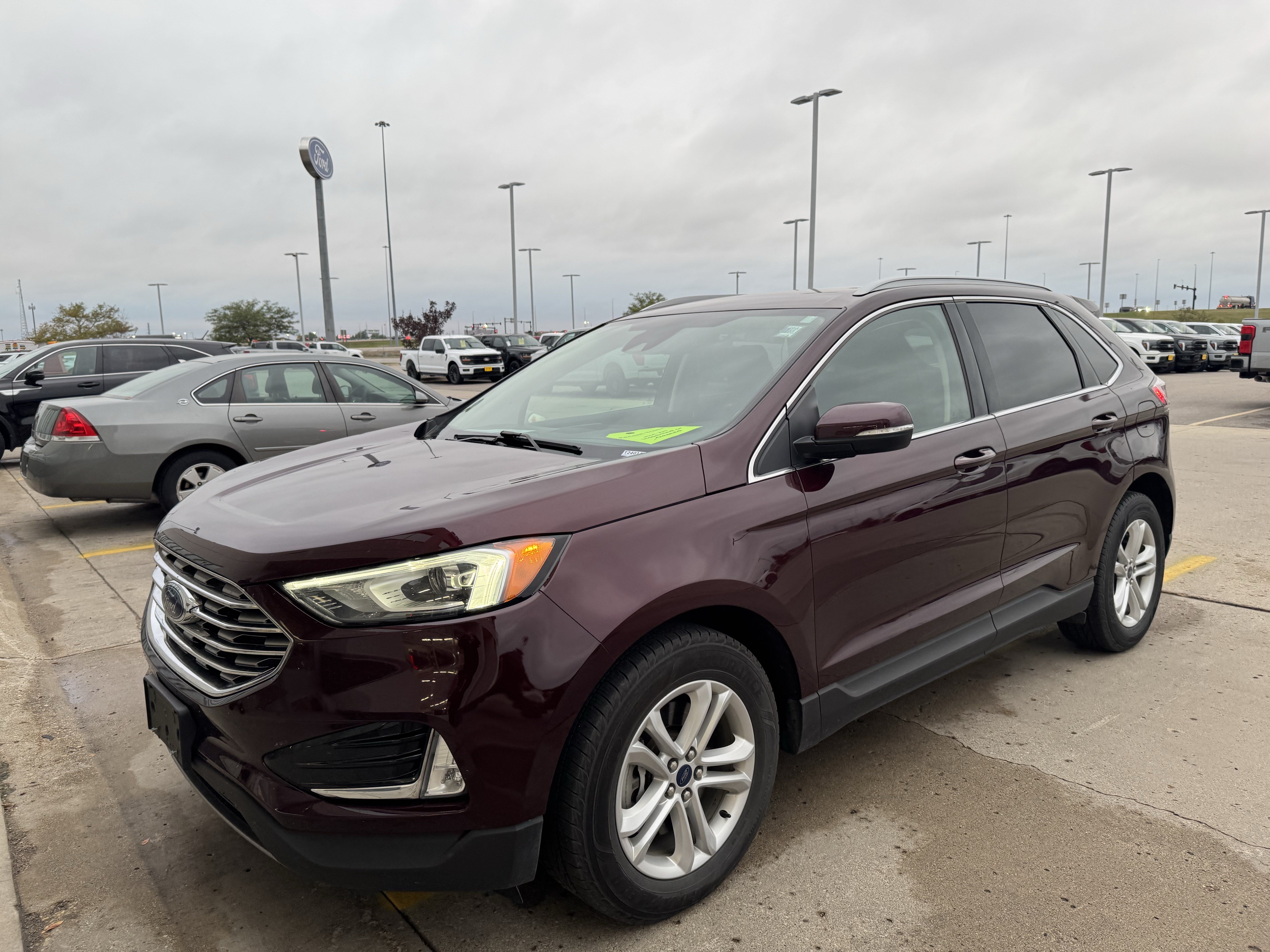 Used 2020 Ford Edge SEL w/ Convenience Package AWD/4WD image 3