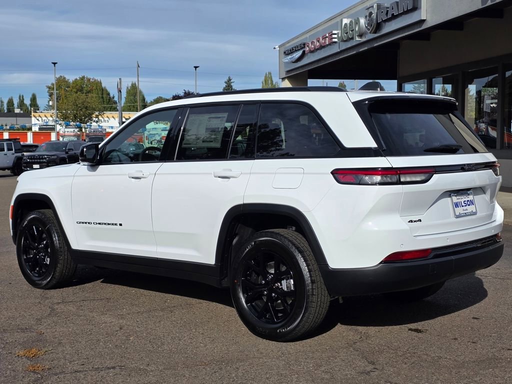 New 2025 Jeep Grand Cherokee Altitude AWD/4WD image 34