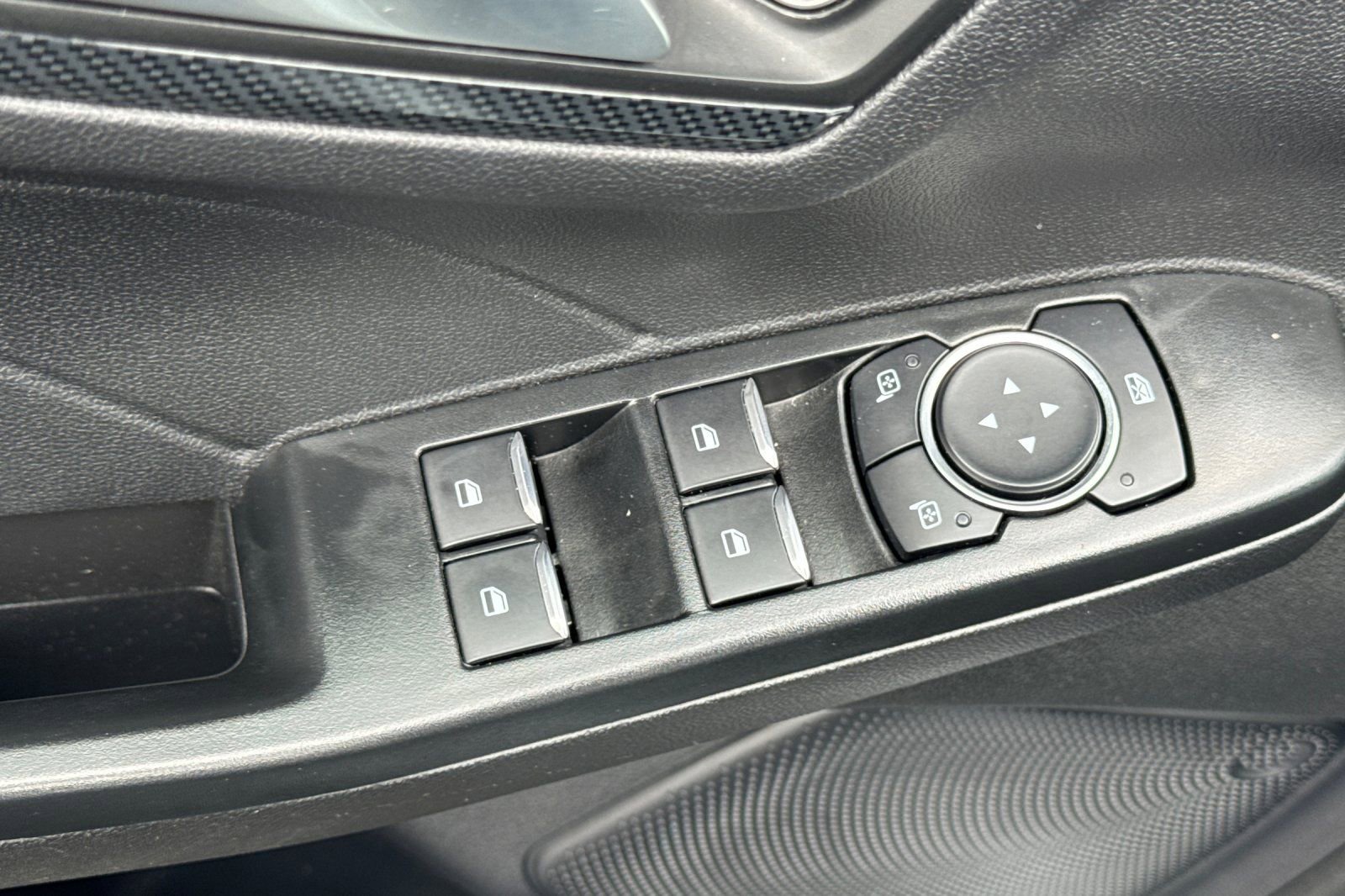 Used 2025 Ford Escape ST-Line w/ Tech Pack #1 AWD/4WD image 15