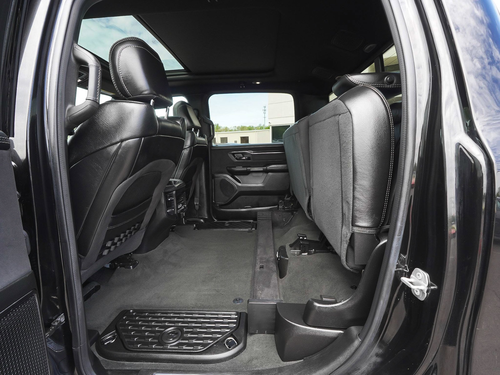 Used 2022 RAM 1500 TRX AWD/4WD image 33