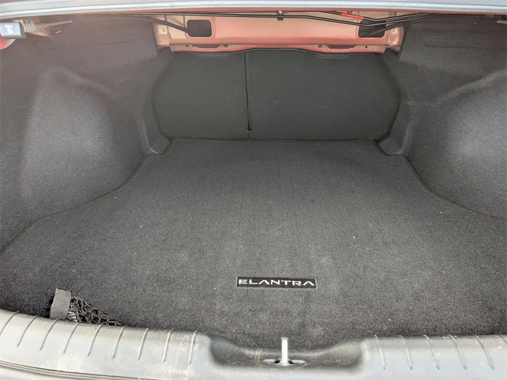 Certified 2024 Hyundai Elantra SEL w/ Convenience Package image 6