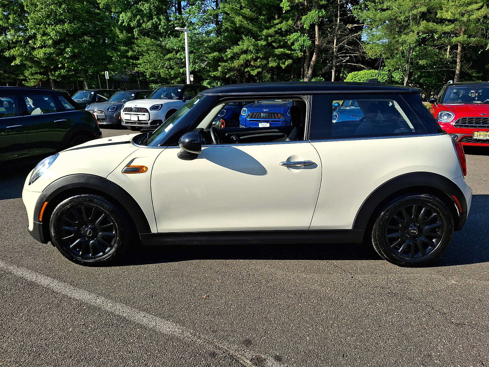 Used 2016 MINI Cooper 2-Door Hardtop FWD image 6