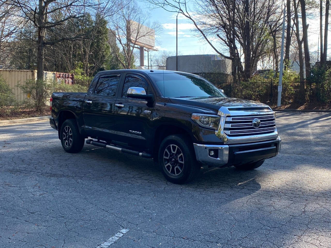 Used 2018 Toyota Tundra Limited w/ Limited Premium Package image 4