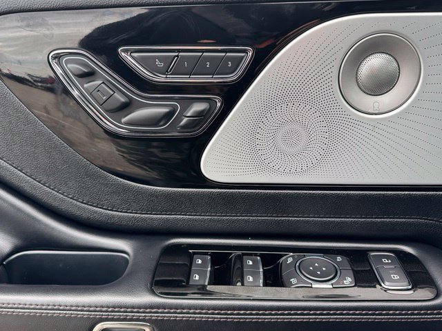 Used 2023 Lincoln Aviator Reserve w/ Equipment Group 201A RWD image 9