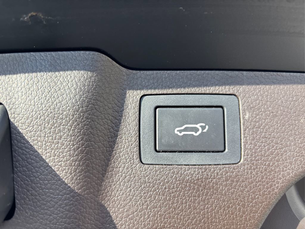 Used 2017 Hyundai Santa Fe Sport w/ 2.4L Tech Package 04 image 16