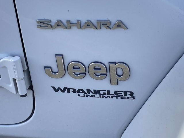 Used 2019 Jeep Wrangler Unlimited Sahara w/ Dual Top Group AWD/4WD image 34
