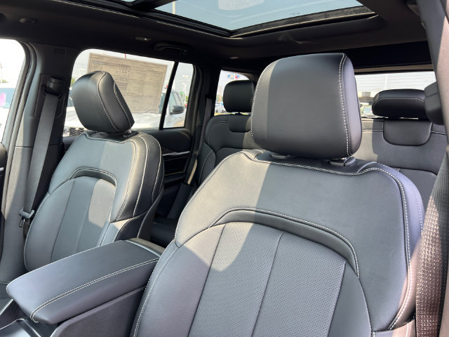 New 2026 Jeep Grand Cherokee Limited AWD/4WD image 23