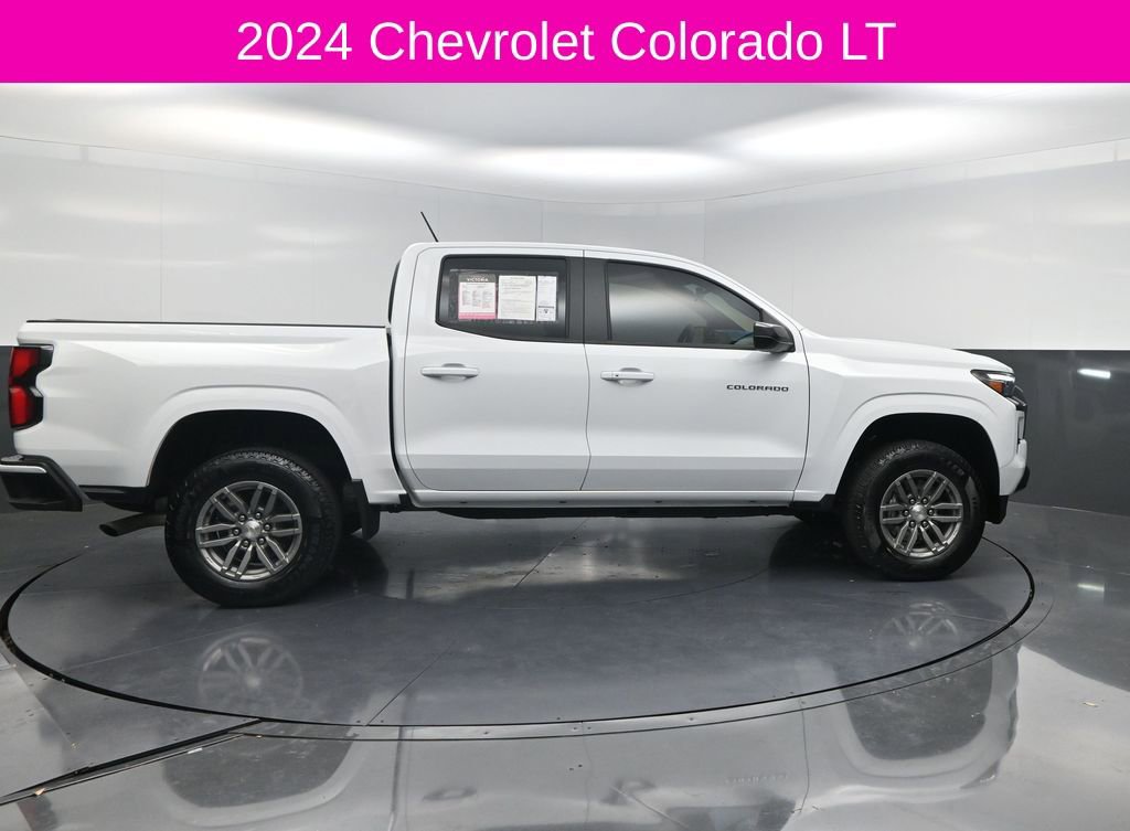 Used 2024 Chevrolet Colorado LT w/ LT Convenience Package III image 4