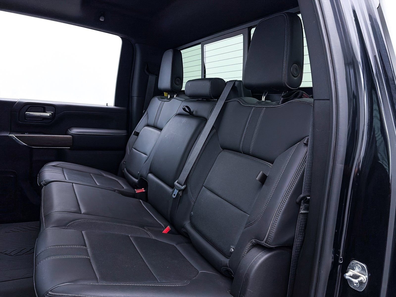 Used 2022 Chevrolet Silverado 2500 High Country w/ Z71 Off-Road Package image 39