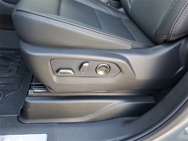 New 2026 GMC Yukon Denali w/ Sun & Power Step Package image 12