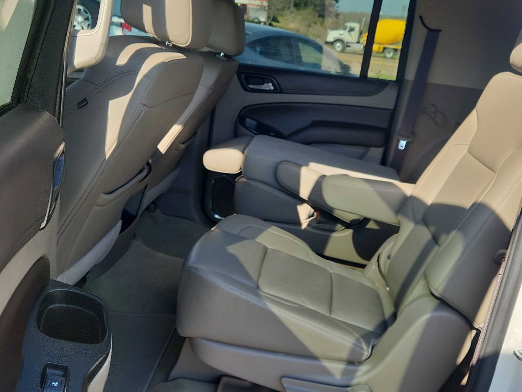 Used 2017 Chevrolet Suburban LT w/ LT Signature Package image 7