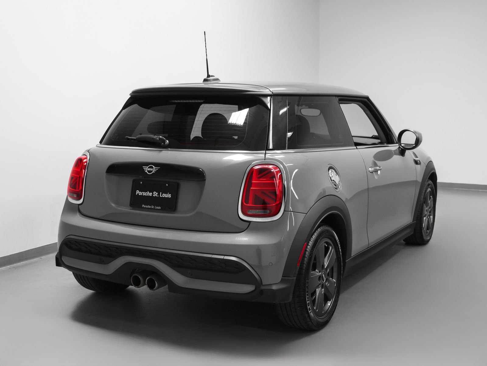 Used 2022 MINI Cooper S image 13