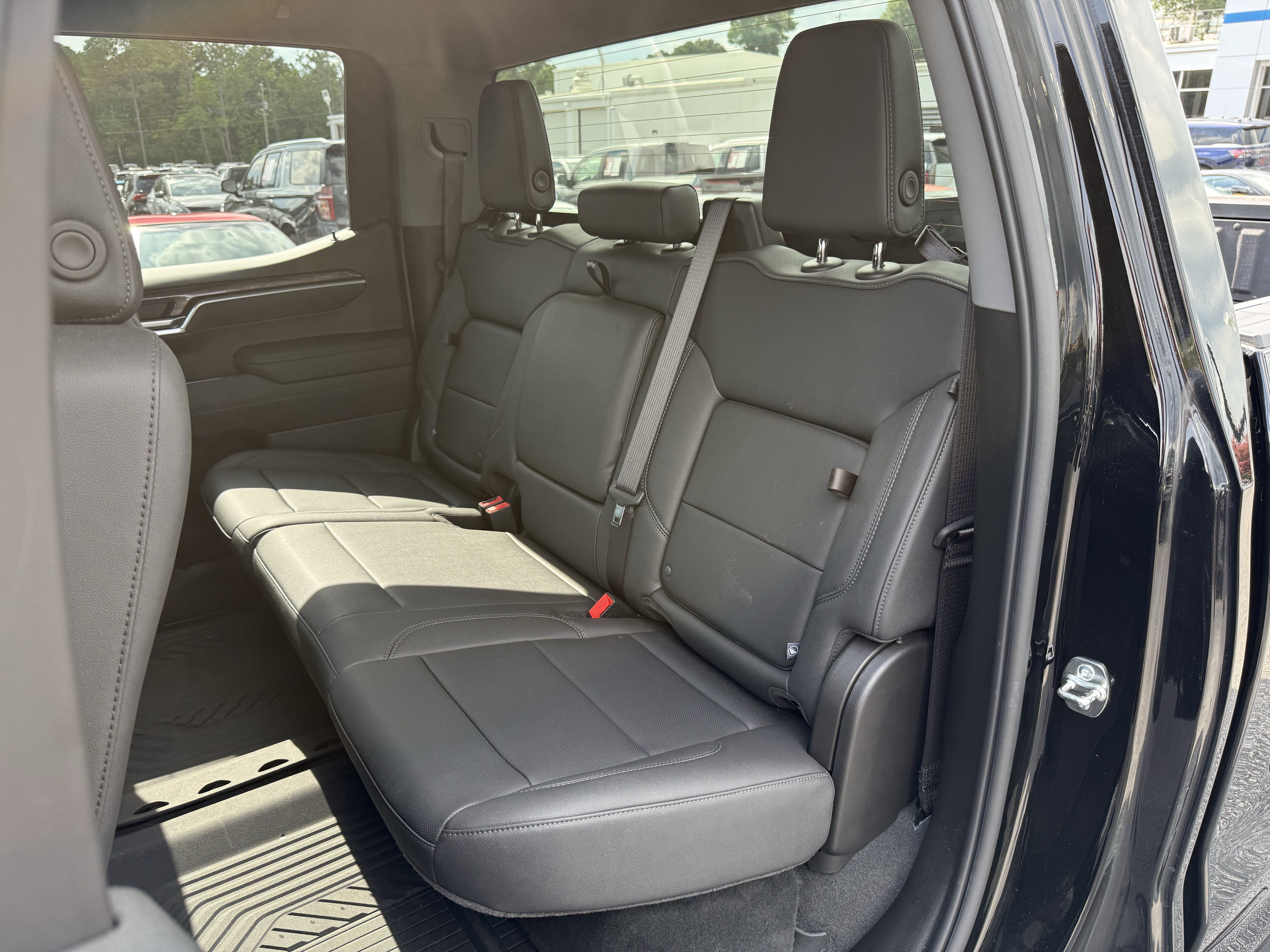Used 2026 Chevrolet Silverado 1500 LTZ AWD/4WD image 31