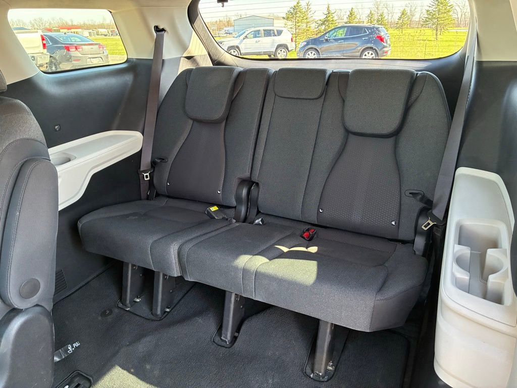 Used 2023 Kia Carnival LX FWD image 13