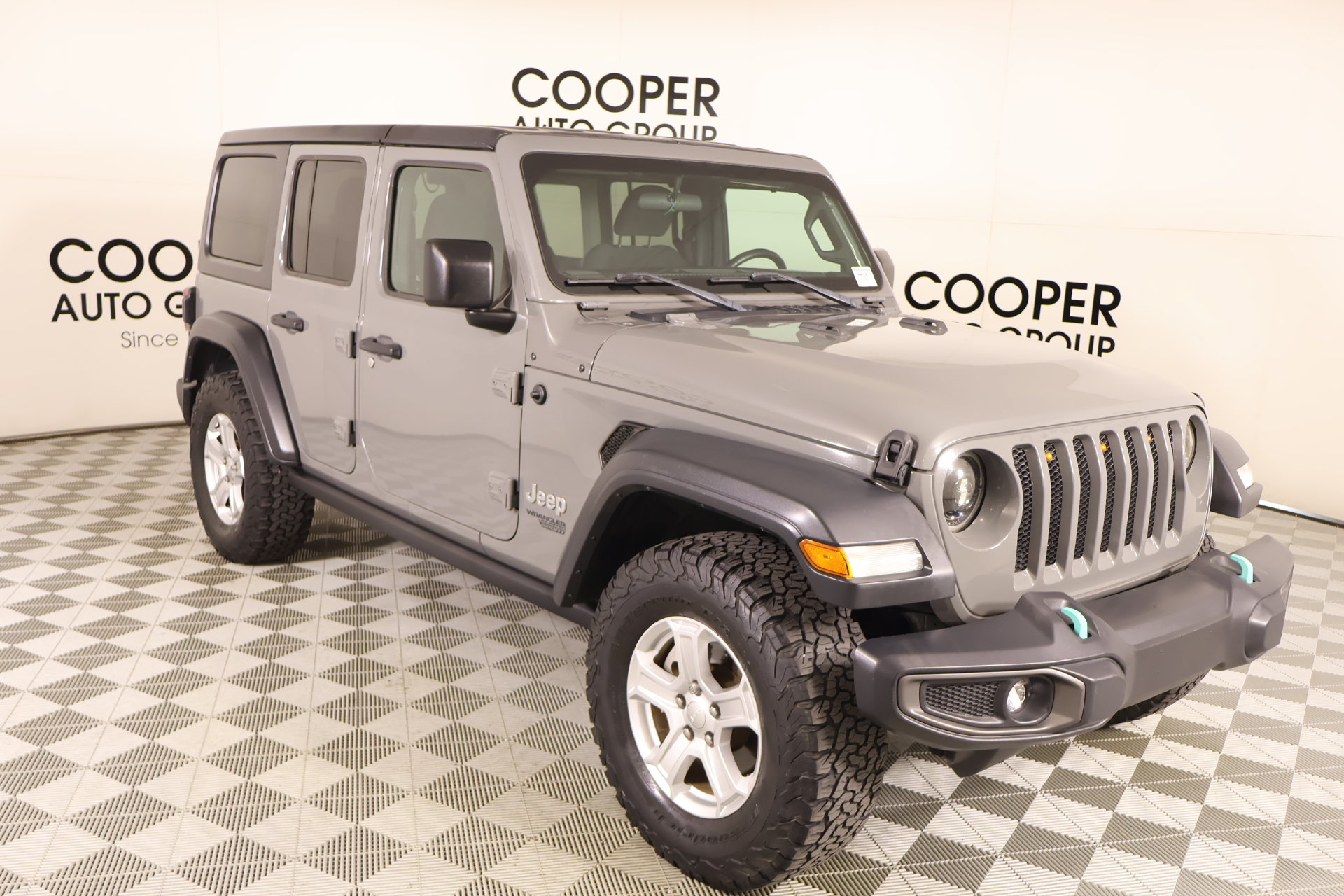 Used 2018 Jeep Wrangler Unlimited Sport S