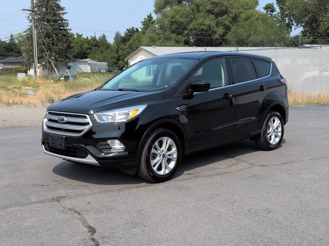 Used 2017 Ford Escape SE w/ SE Cold Weather Package AWD/4WD image 4