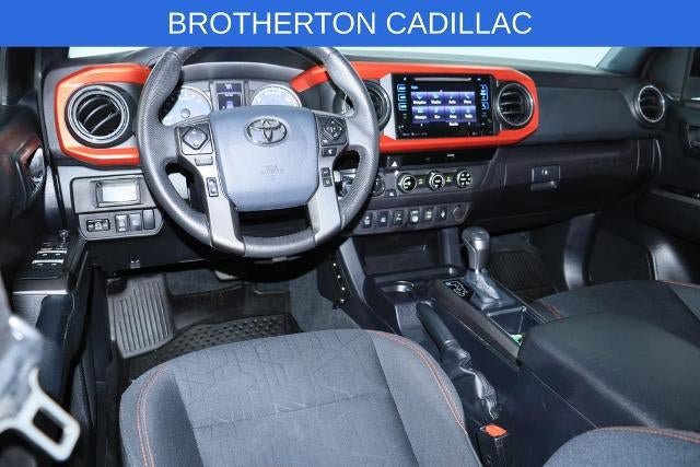 Used 2018 Toyota Tacoma TRD Off-Road w/ Technology Package AWD/4WD image 26