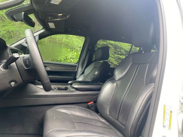 Used 2024 Jeep Wagoneer Series II w/ Flexible Seating Group RWD image 18