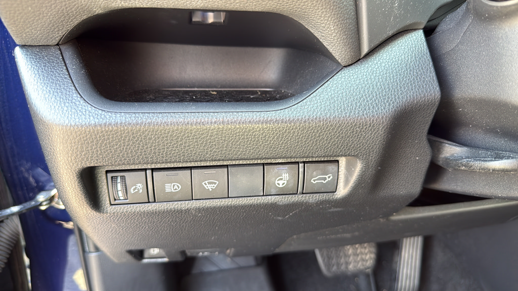 Used 2019 Toyota RAV4 XSE AWD/4WD image 22