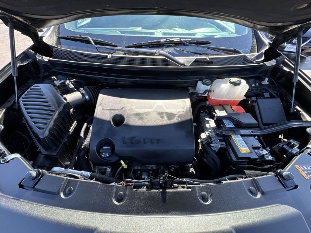 Used 2023 Chevrolet Traverse LT image 26