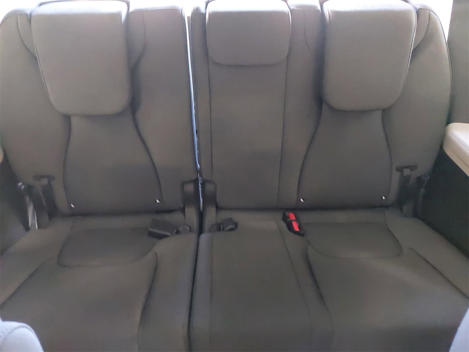 Used 2024 Kia Carnival LX image 12