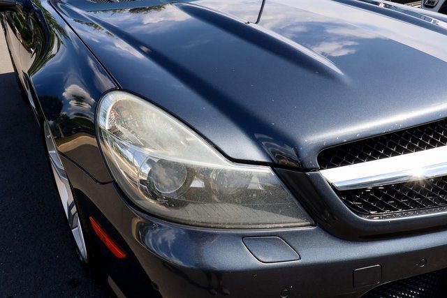 Used 2011 Mercedes-Benz SL 550 image 16