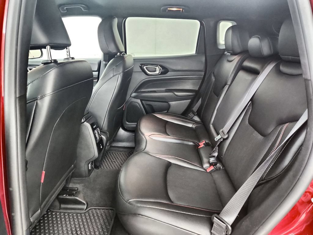 Certified 2026 Jeep Compass Trailhawk AWD/4WD image 33