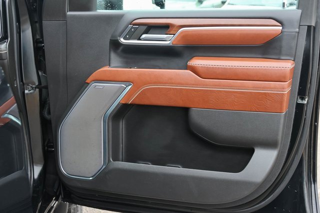 Used 2024 GMC Sierra 3500 Denali Ultimate image 21