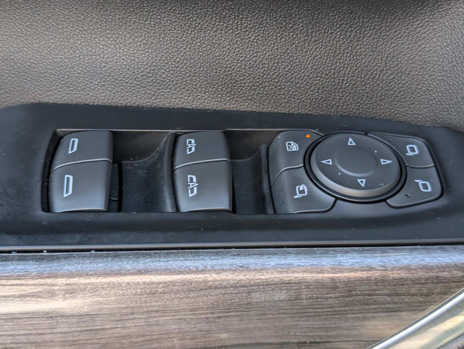 Used 2019 Chevrolet Silverado 1500 LTZ AWD/4WD image 12