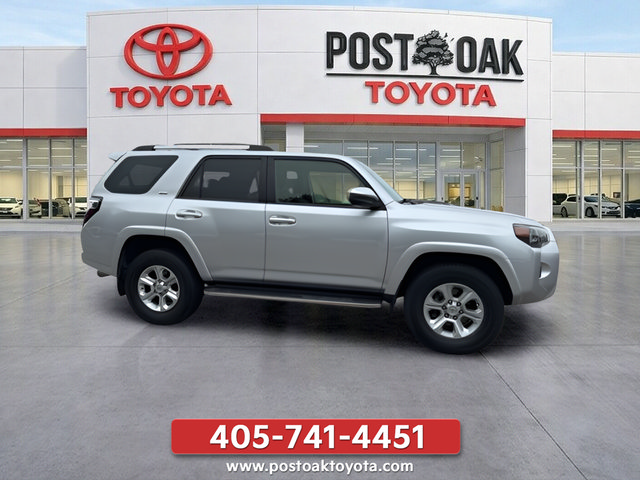 Used 2022 Toyota 4Runner SR5 AWD/4WD image 4