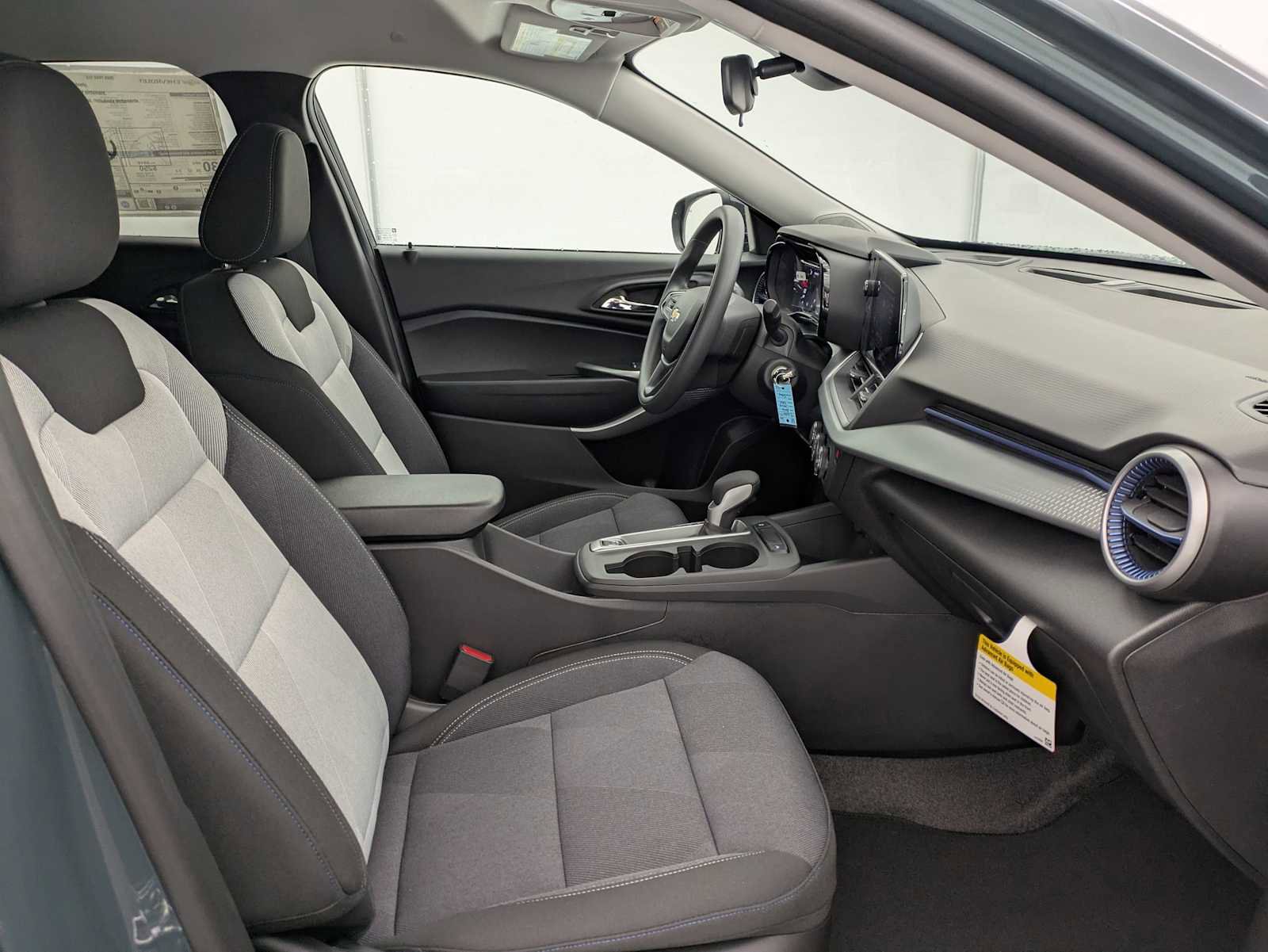 New 2026 Chevrolet Trax LS w/ LS Convenience Package FWD image 21