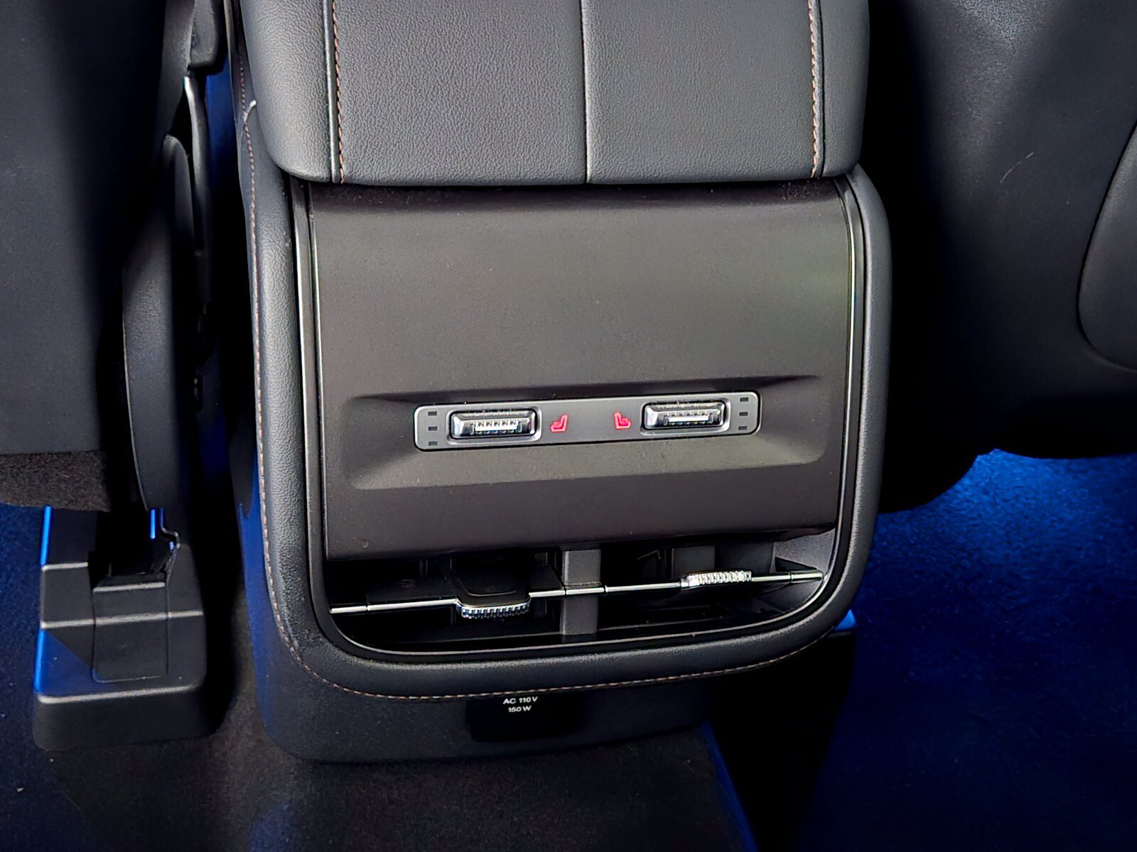 New 2026 Lincoln Nautilus Reserve w/ Jet Appearance Package AWD/4WD image 18