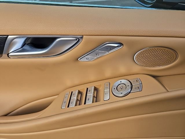 Used 2025 Genesis G80 2.5T image 18