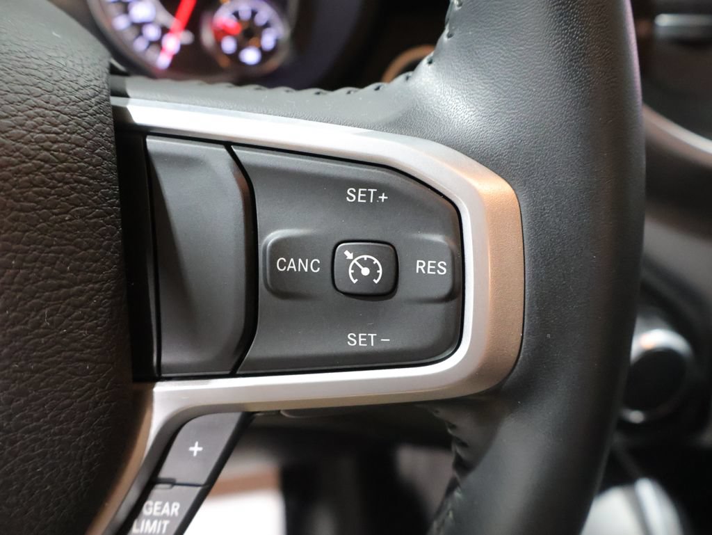 Used 2023 RAM 1500 Big Horn AWD/4WD image 32