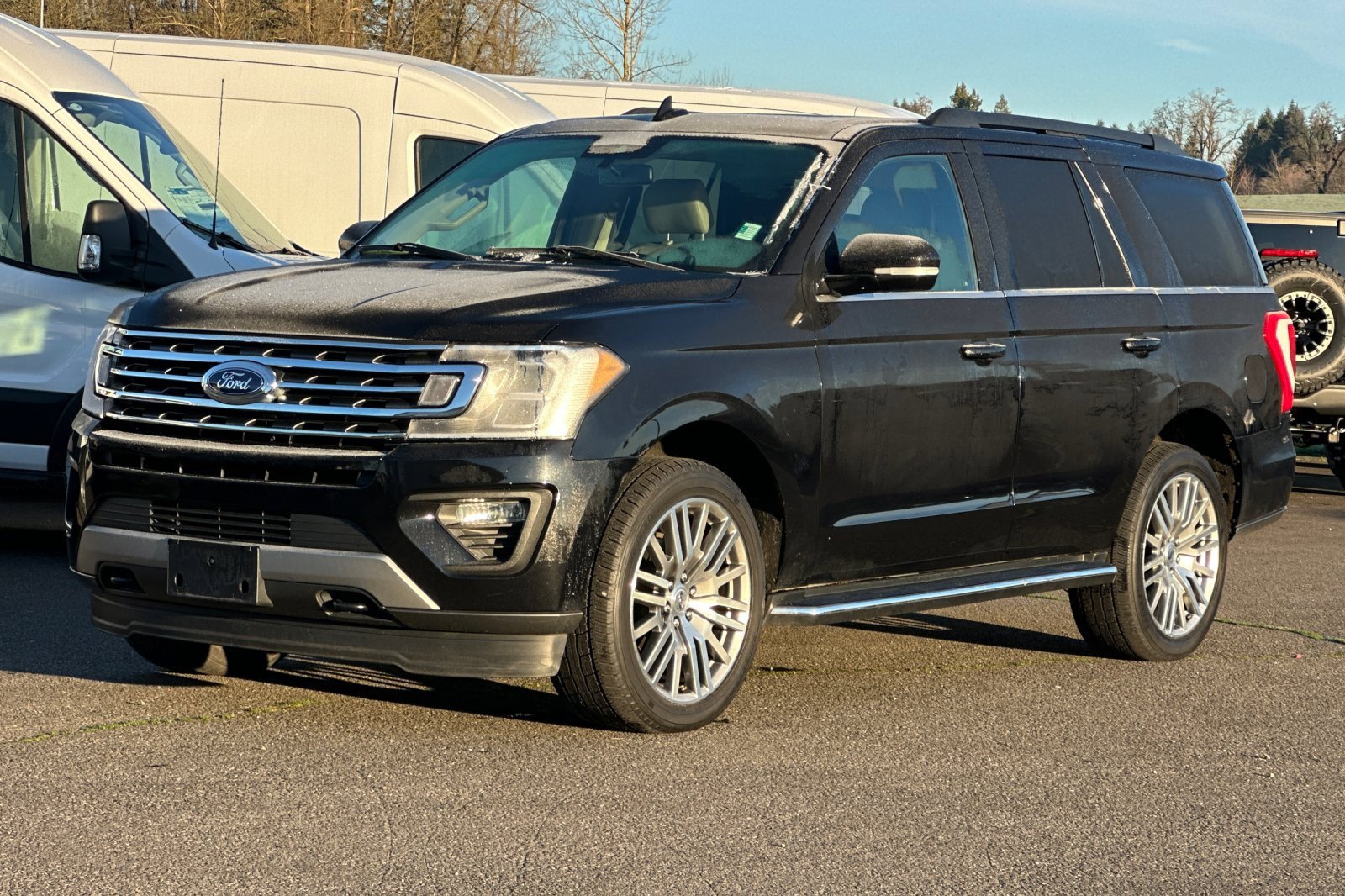 Used 2020 Ford Expedition XLT w/ Equipment Group 202A image 8