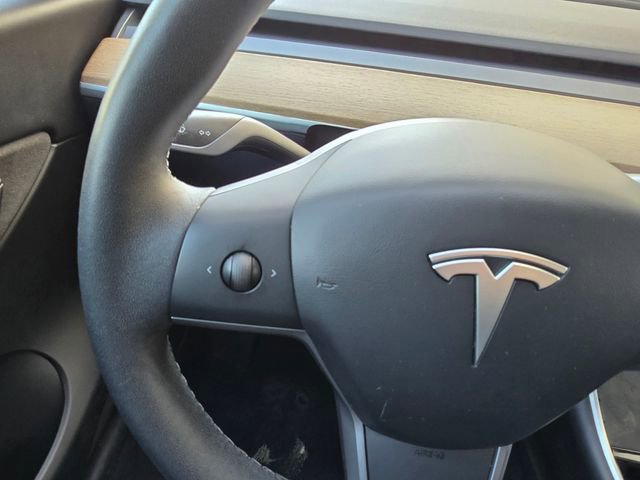 Used 2020 Tesla Model Y Long Range AWD/4WD image 32