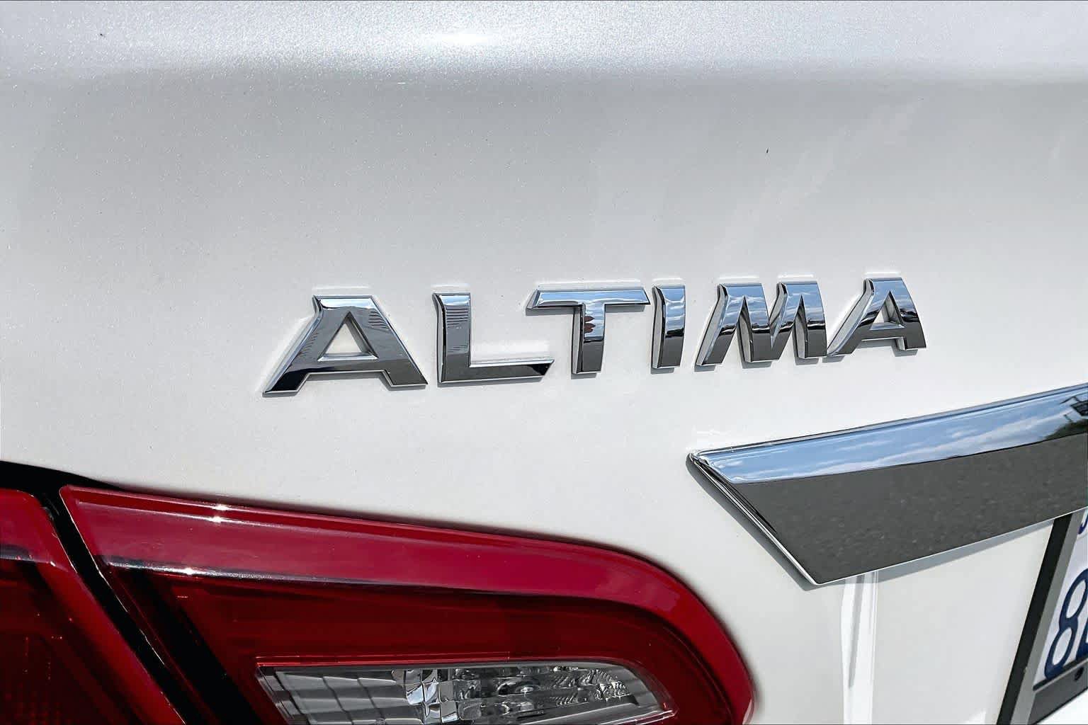 Used 2018 Nissan Altima 2.5 SL w/ 2.5 SL Technology Package FWD image 30