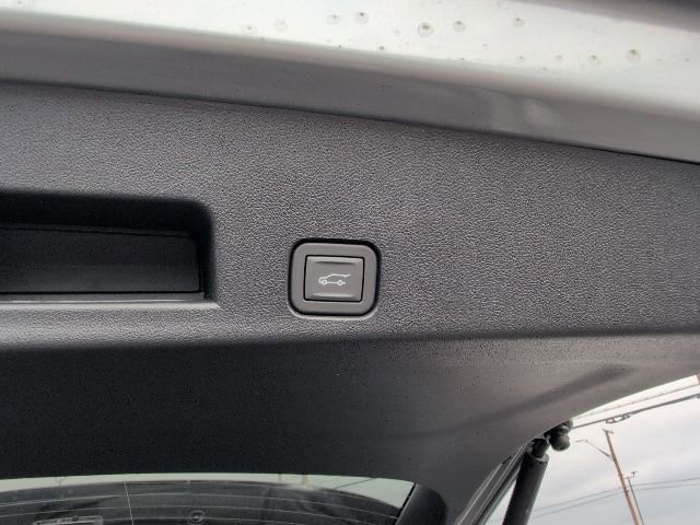 New 2026 Chevrolet Traverse LT w/ Midnight/Sport Edition image 12