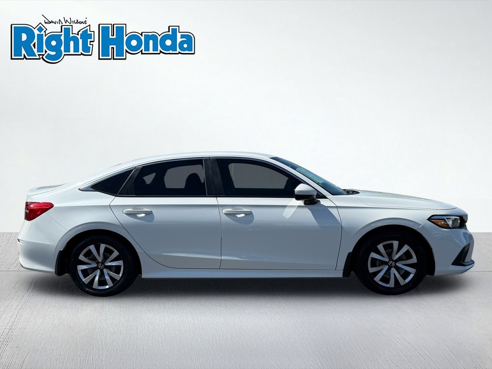 Used 2023 Honda Civic LX image 9