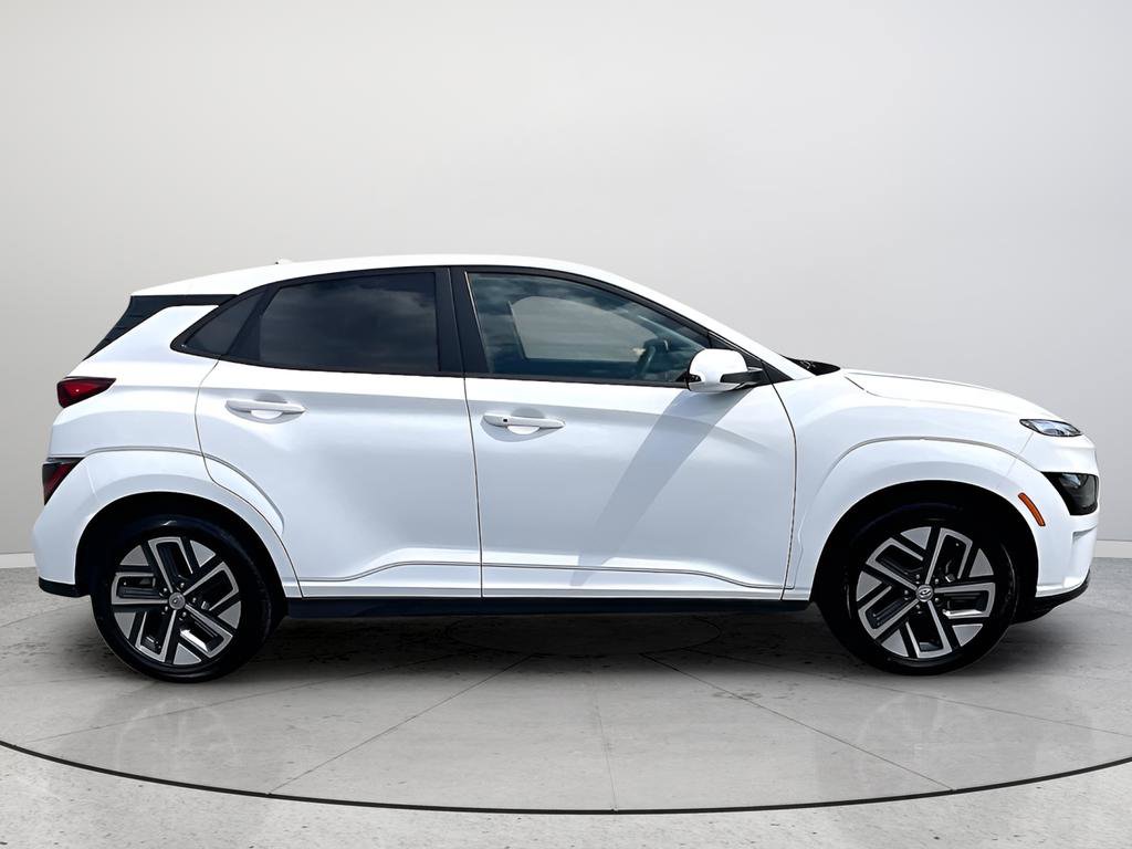Used 2023 Hyundai Kona SE FWD image 7