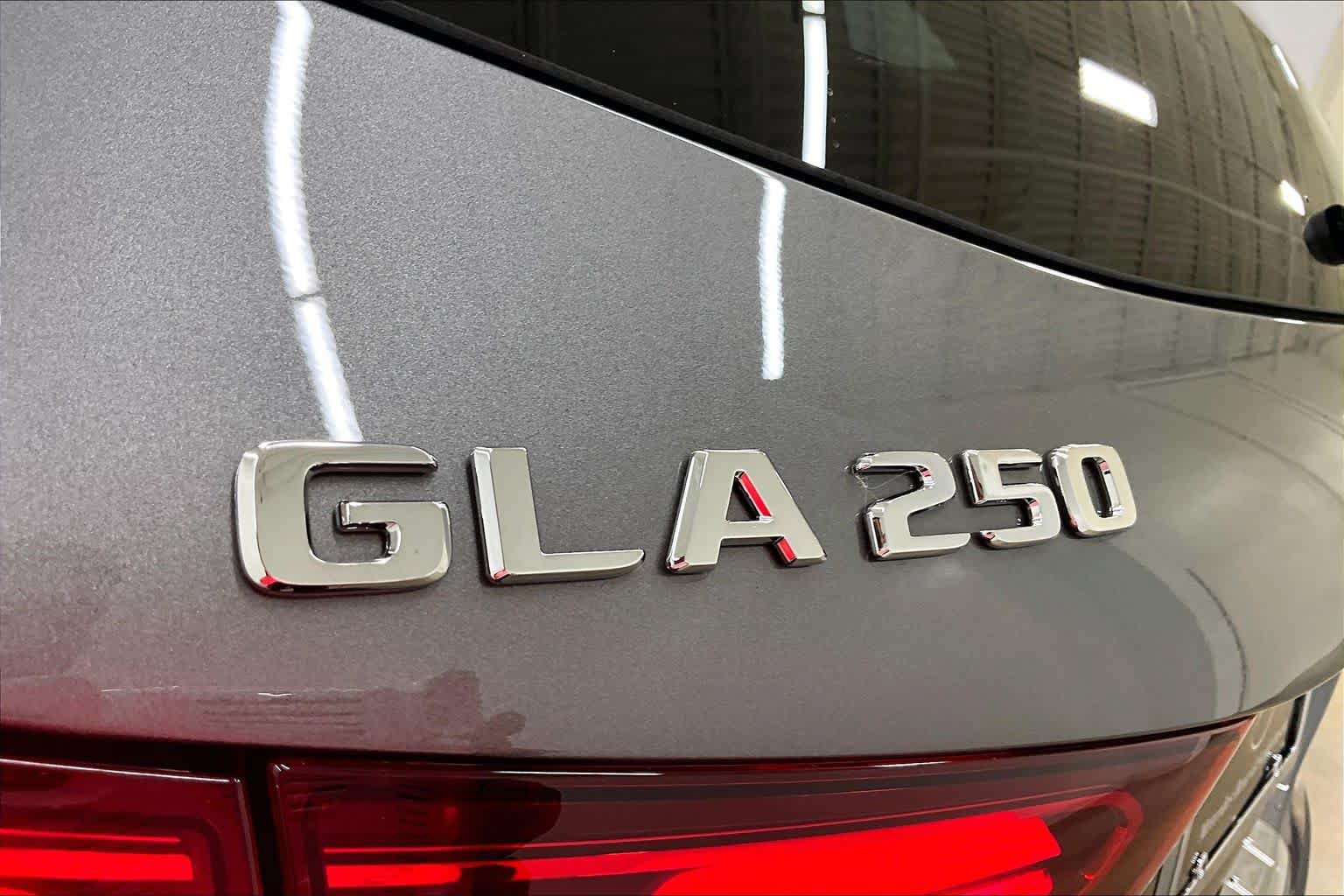 New 2026 Mercedes-Benz GLA 250 4MATIC image 15