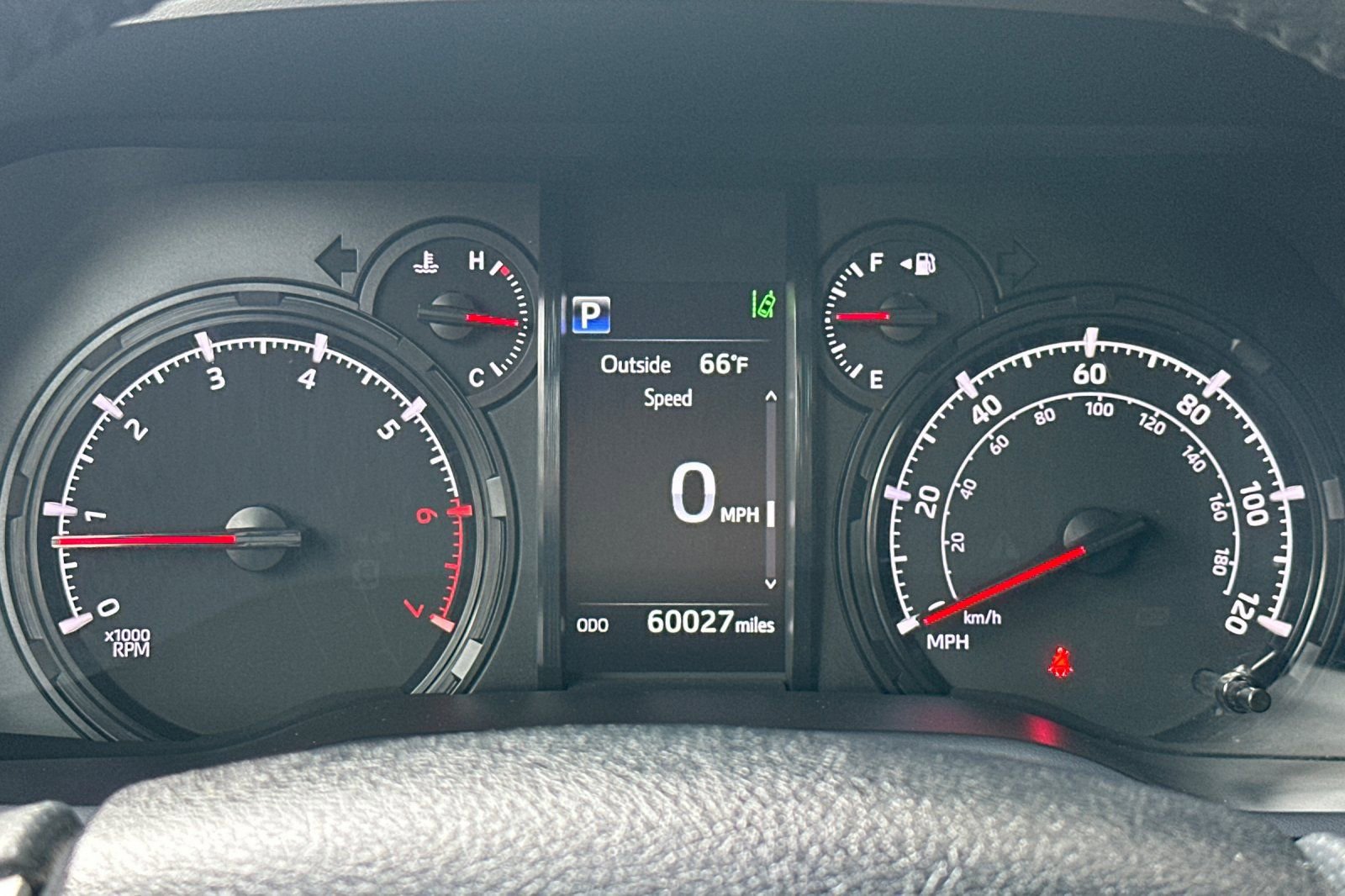 Used 2024 Toyota 4Runner SR5 AWD/4WD image 34