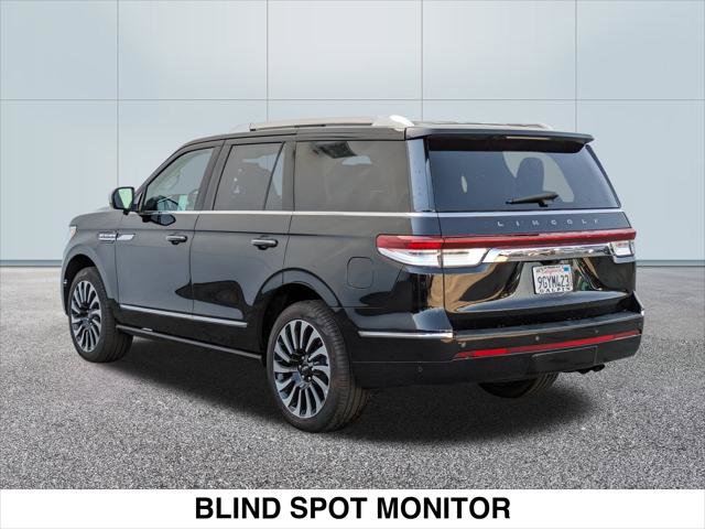 Used 2023 Lincoln Navigator Black Label image 3