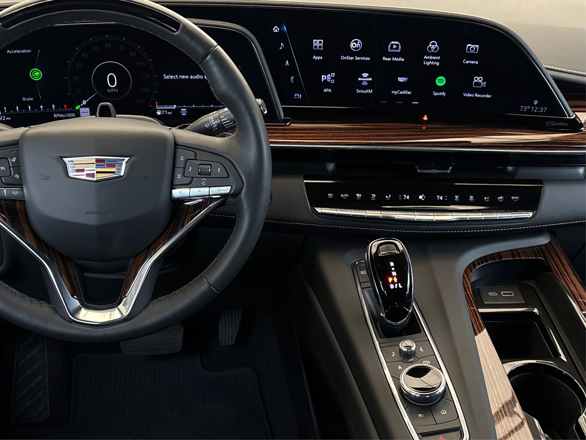 Certified 2024 Cadillac Escalade ESV Premium Luxury image 17