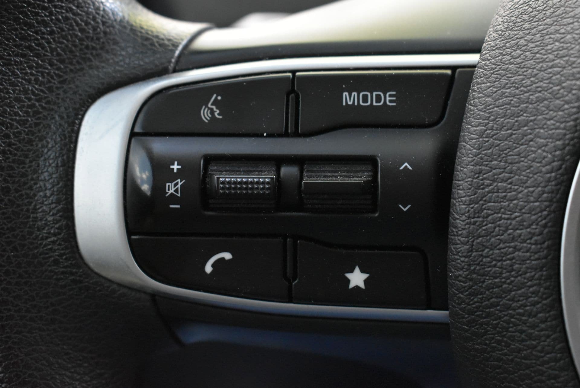 Used 2023 Kia Sportage LX FWD image 18