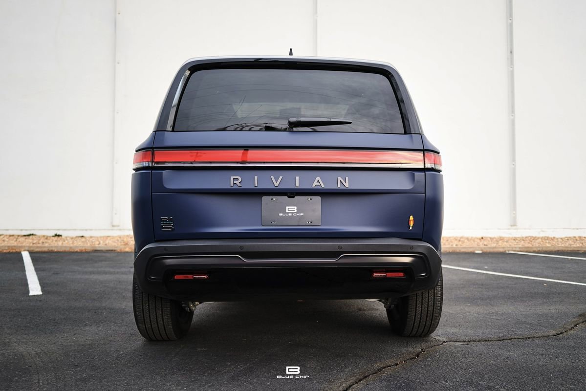 Used 2026 Rivian R1S Premium image 17