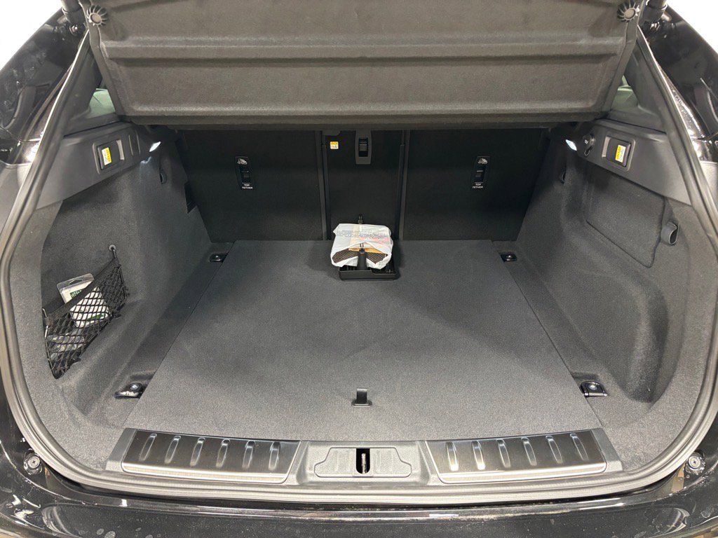 New 2026 Jaguar F-PACE R-Dynamic S image 41