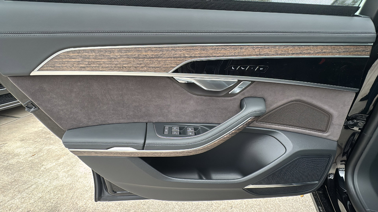 New 2026 Audi A8 L 3.0T AWD/4WD image 16