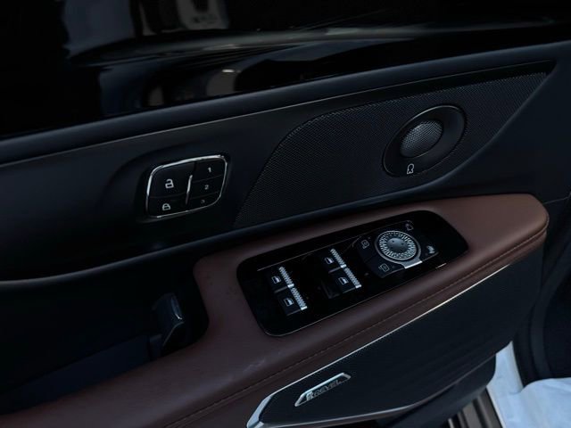 New 2026 Lincoln Nautilus Reserve w/ Jet Appearance Package image 14