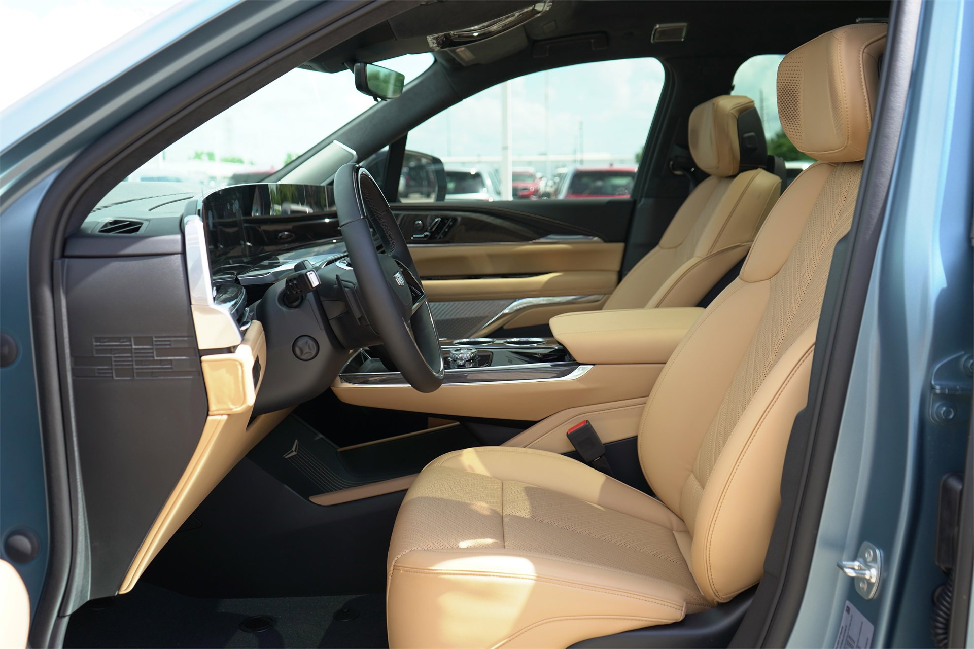 New 2025 Cadillac Escalade IQ Luxury 2 image 18